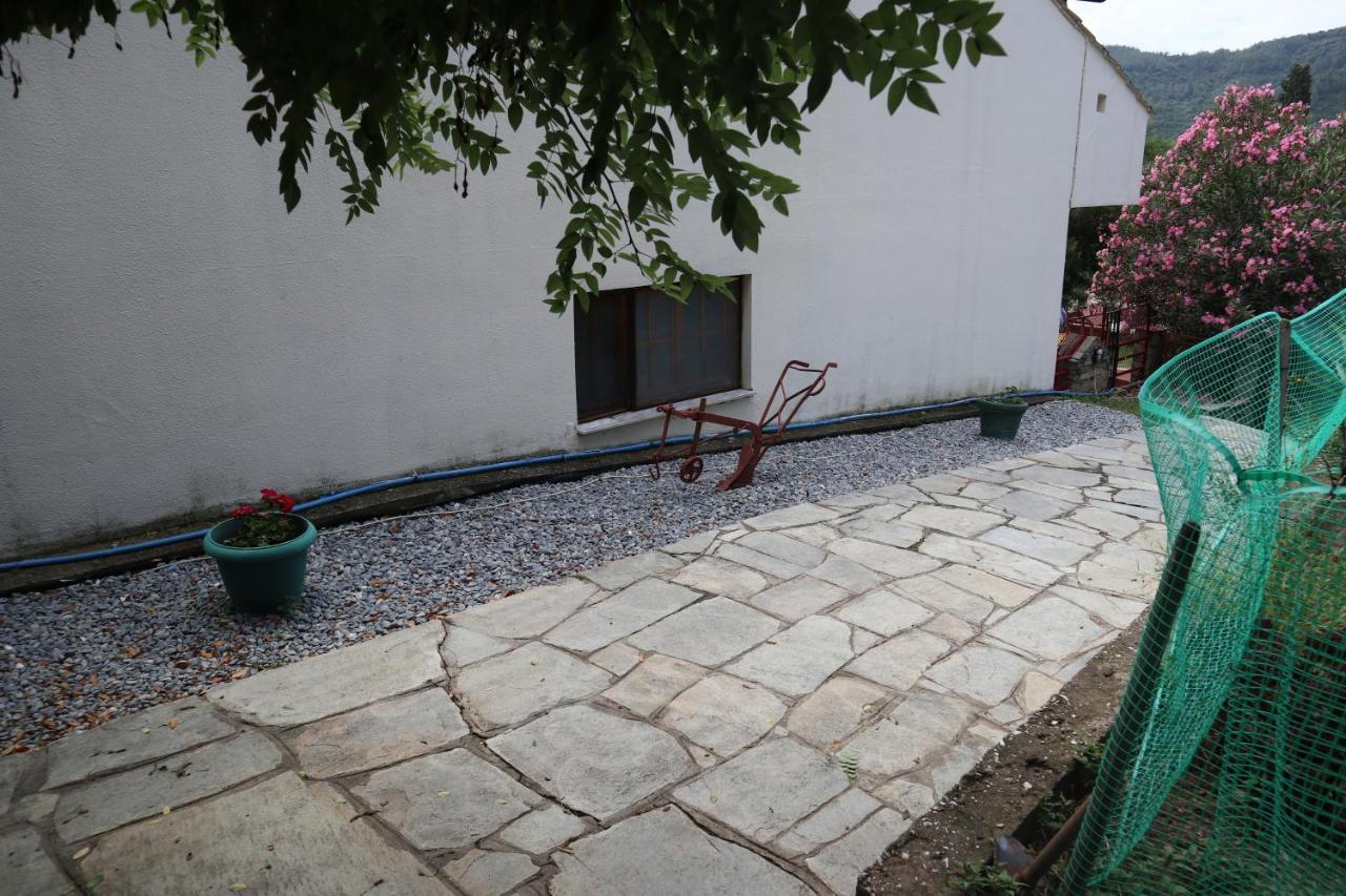 בית נופש Angela House